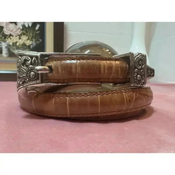 Brighton Belt Leather Western Style Floral Buckle Size L Light Brown/ Tan Skinny - Picture 2 of 5